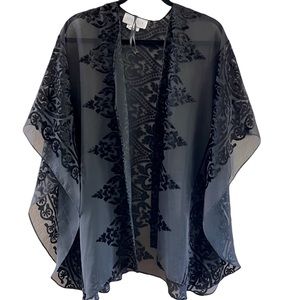 Ever Beauty women’s velvet burnout kimono black Like New one size